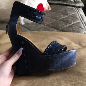 navy heels